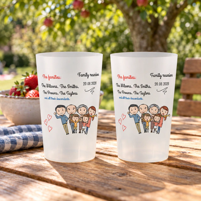 Personalised ECO 30 cups for family & friends in an event setting